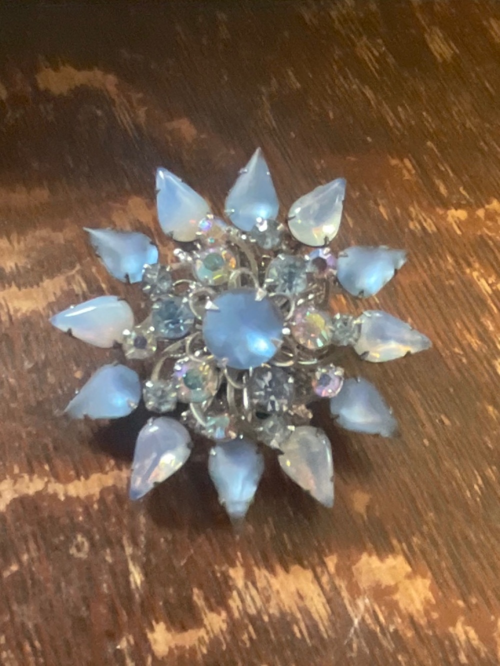 VINTAGE BROOCH . MAKER UNKNOWN ,